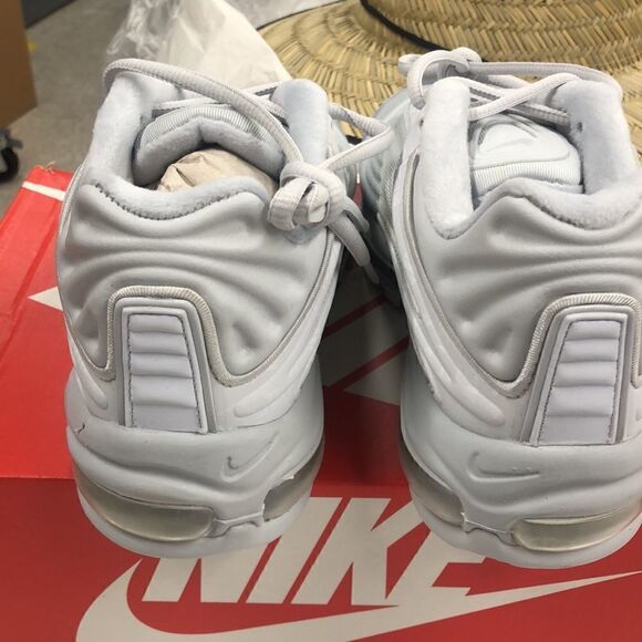 Nike Women's Air Max Deluxe SE NEW in Box SZ 10.5 White - Picture 3 of 8